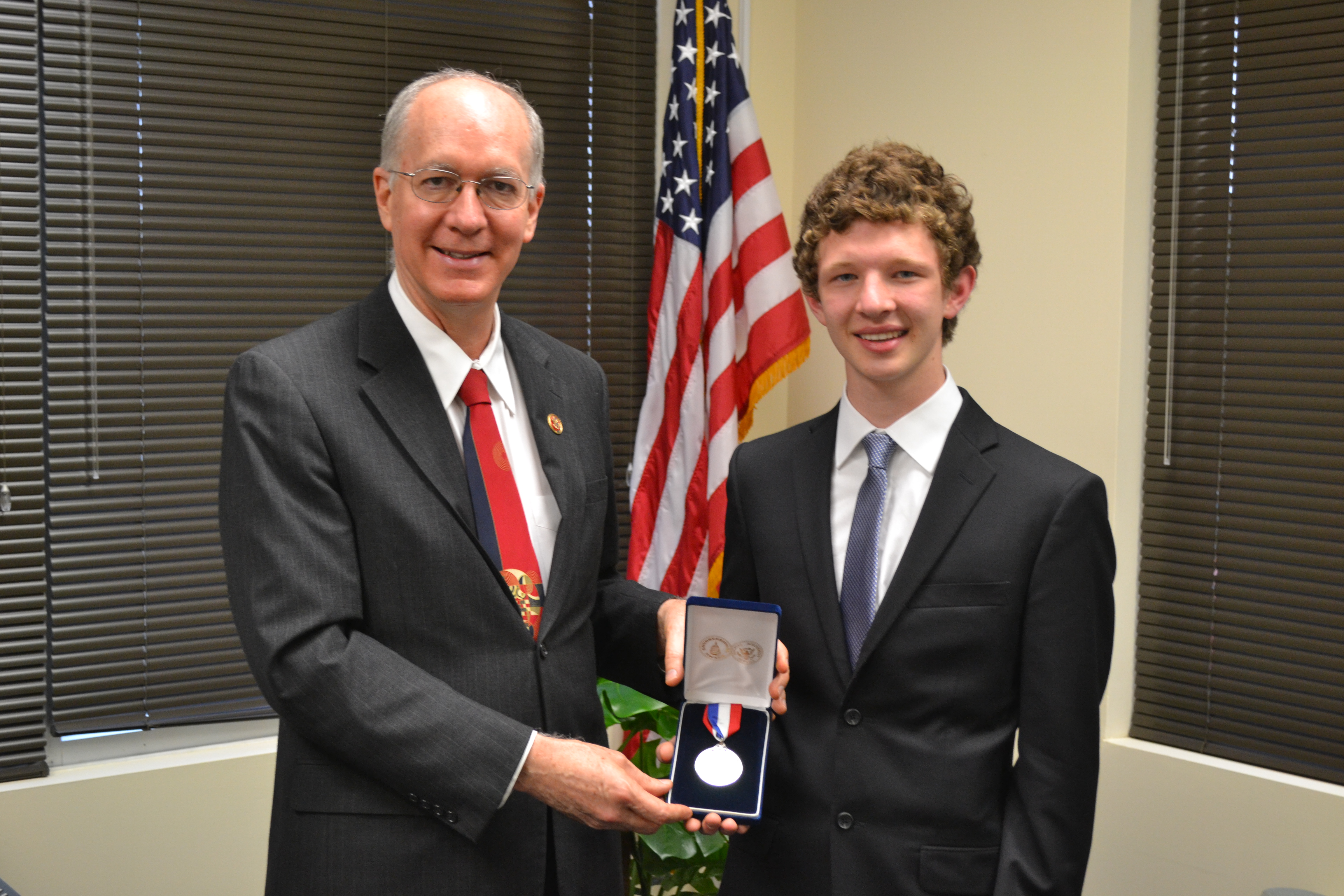 Foster presents Congressional Award